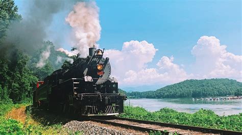 Bryson City NC Train Rides on the Great Smoky Mountain Railroad