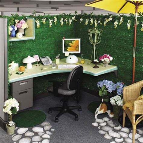 Bay Decoration Ideas In Office For Christmas - Mobil You