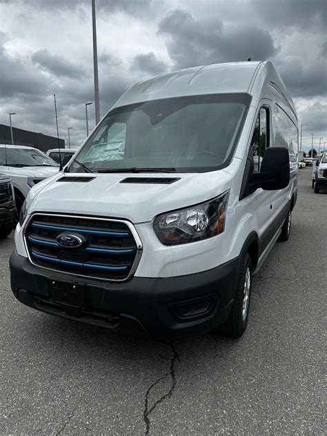 2023 Ford E-Transit w/ Extended Roof – Ford Commercial Trucks