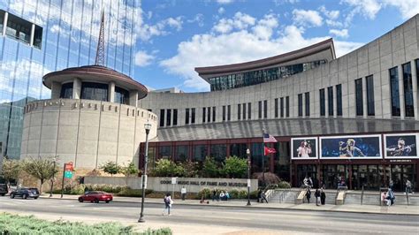 Country Music Hall of Fame (Ultimate Guide, By a Local)