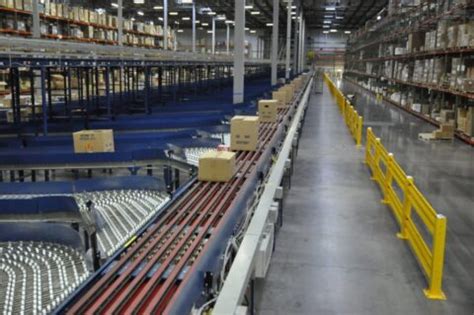 Choosing the Right Conveyor System for Your Warehouse | ABCO Systems