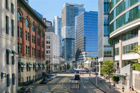 Downtown Vancouver Apartments Average SOLD Price per Square Foot - roomvu