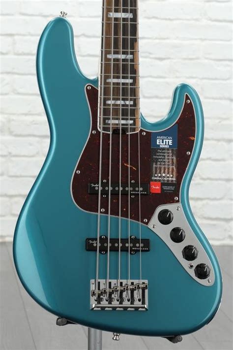 Fender 5-string Bass Guitars | Sweetwater