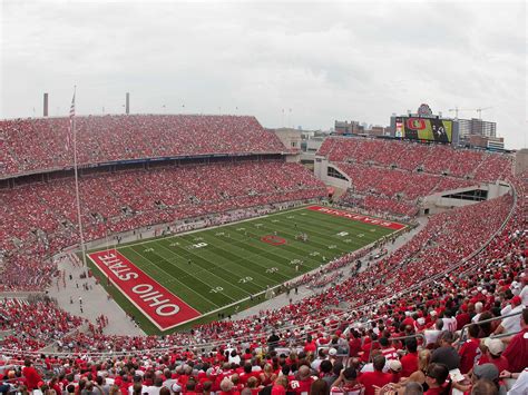 The 10 best college football stadium scenes