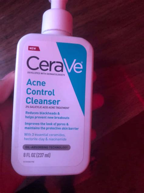 CeraVe Renewing SA Cleanser Vs Acne Control Cleanser - Restore Skin and ...