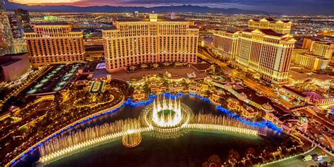 8 Best Hotels in Vegas for 2018 - Las Vegas Hotels & Resorts On and Off ...