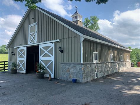 Beautiful Horse Barn Design Ideas | Backyard barn, Beautiful horse ...