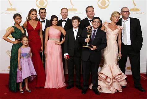 'Modern Family' cast at the 65th Emmys | Photos | GMA News Online