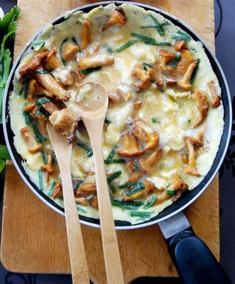 Best Mushroom Omelette Recipe — Eatwell101