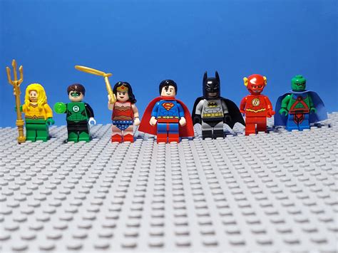 My Justice League minifigure collection : r/lego