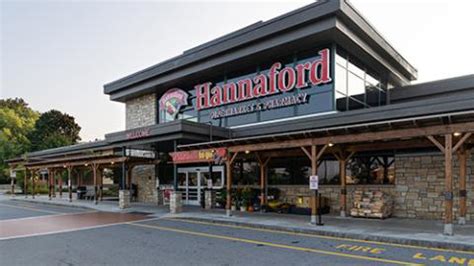 Hannaford Offers Free Grocery Pickup | Progressive Grocer