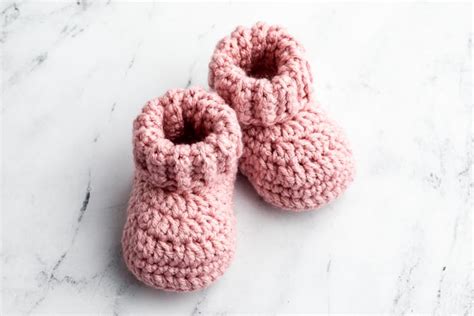 Classic Crochet Baby Booties with Folded Cuff - Free Pattern - Sarah Maker