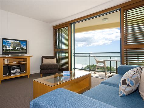 Mantra Mooloolaba Beach | Hightide Holidays