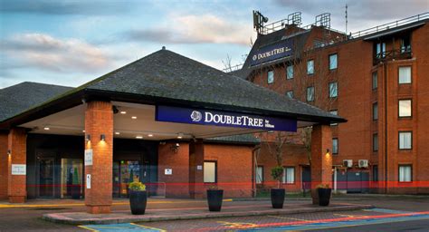 DoubleTree by Hilton Manchester Airport Christmas Parties 2023 | Party ...