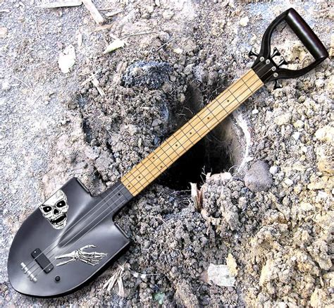 A Burning Designer: Custom Bass Guitar from hell... or the farm