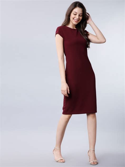 Buy Tokyo Talkies Maroon Solid Straight Bodycon Dress for Women Online ...