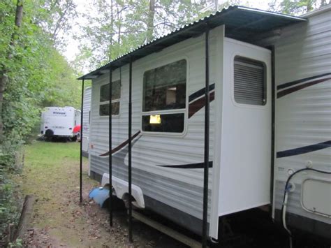 RV.Net Open Roads Forum: Travel Trailers: Slide awning in the rain ...