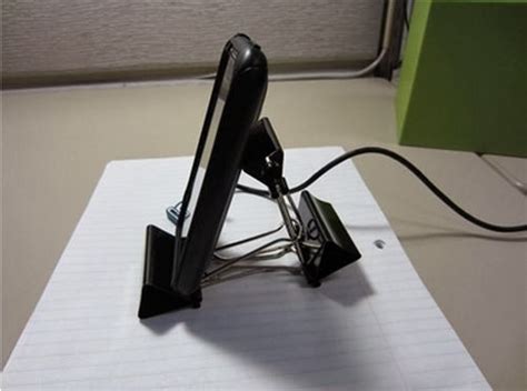 DIY Phone Holder with 3 Binder Clips - The Idea King