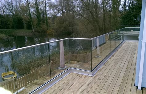 Floor Mount Aluminum Frameless Glass Railing for Wood Deck / Terrace ...