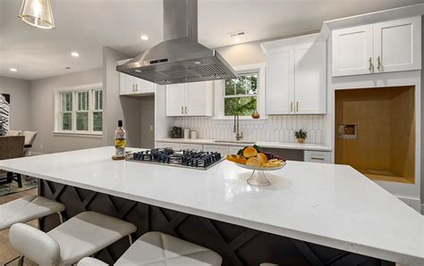 19 Cutting-Edge Kitchen Island With Stove-Top Ideas