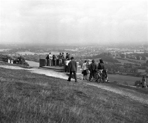 Viewpoint, Box Hill, Surrey © Dr Neil Clifton cc-by-sa/2.0 :: Geograph ...