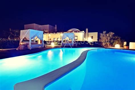 Luxury villa in Santorini for Sale EXCLUSIVE