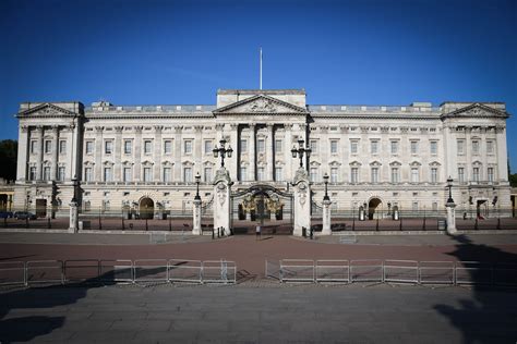 Buckingham Palace | London sightseeing, London tours, London walking tours