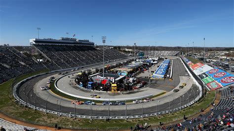 Martinsville race offers NASCAR fewer package questions, more great ...