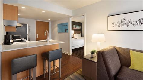 Extended Stay Hotel Rooms near Miami Airport | Hyatt House Miami