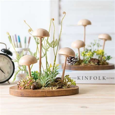 Nature-Inspired Decor - Acorns - Mushroom - ApolloBox