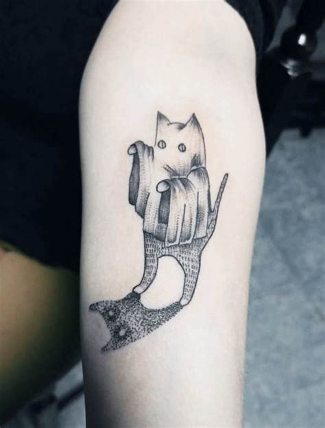 67 Unique And Cute Cat Tattoos That Will Make You "Aww"