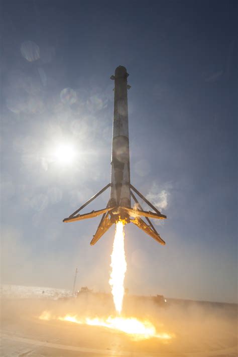 New SpaceX landing photos make you feel like the rocket is coming down ...