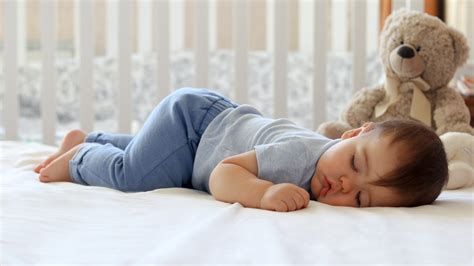 Why Do Babies Sleep With Their Butt In The Air? Child's Pose Is Comfy ...