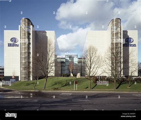 HILTON LONDON HOTEL SOUTH TERMINAL GATWICK AIRPORT Stock Photo - Alamy