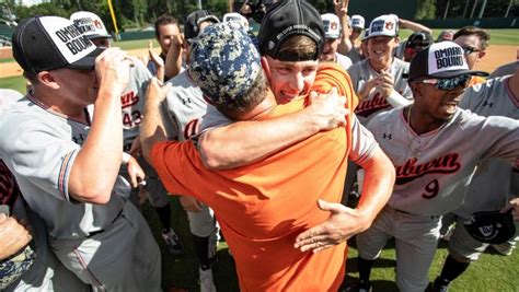 College World Series: David Ross congratulates Auburn baseball on win ...