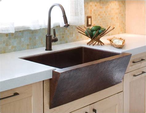 Farm Sinks vs. Undermount Sinks (Sizes / Prices)