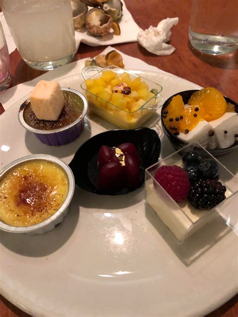 Bacchanal Buffet Desserts at Caesar’s Palace : finedining