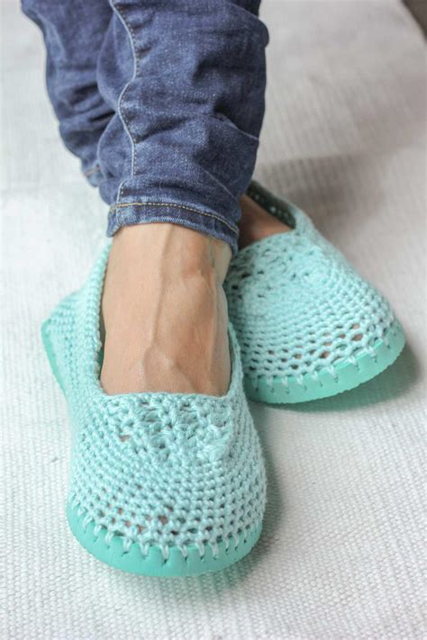 Flip Flop Crochet Slippers | FaveCrafts.com