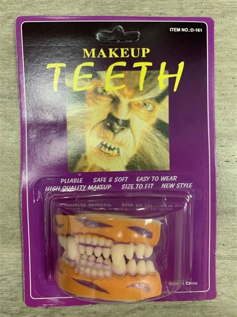 Makeup Halloween Teeth