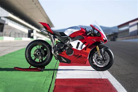 Ducati Panigale V4R Launched At The Price Of 69.9 Lakhs - Stackumbrella.com