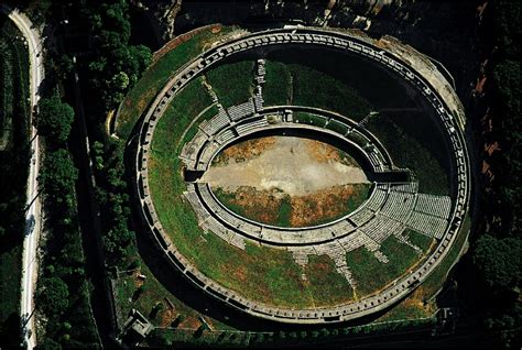 Amphitheater of Pompeii Historical Facts and Pictures | The History Hub