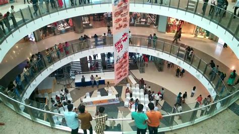 Mantri Square Mall, Sampige Road, Malleswaram, Bengaluru, - YouTube