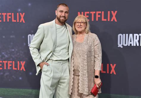 Travis Kelce and Mom Donna Kelce at the Quarterback Premiere | POPSUGAR ...