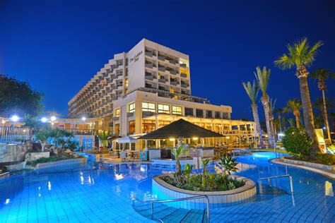 Golden Bay Beach Hotel in Cyprus | My Guide Cyprus