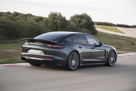 Panamera Turbo S E-Hybrid - La nuova Porsche Panamera Turbo S E-Hybrid