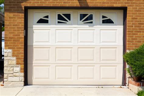 How To Choose A Hurricane Resistant Garage Door | Ocean Impact