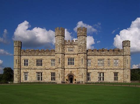 Leeds Castle - Facts and History of Leeds Castle