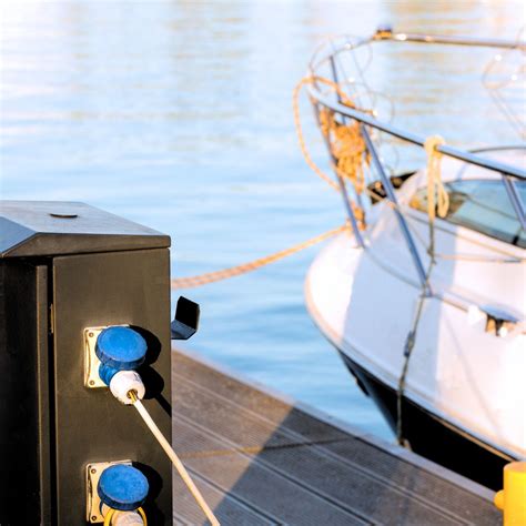 Tips for Making Sure Your Boat Battery Is Charged - UltiUber Life