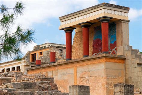 Knossos Crete - tips for visitors to this ancient Minoan palace,