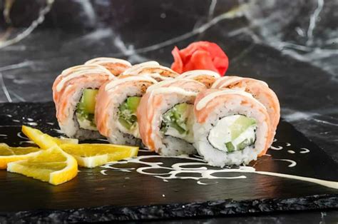 27 Best Philadelphia Roll Sushi Recipes